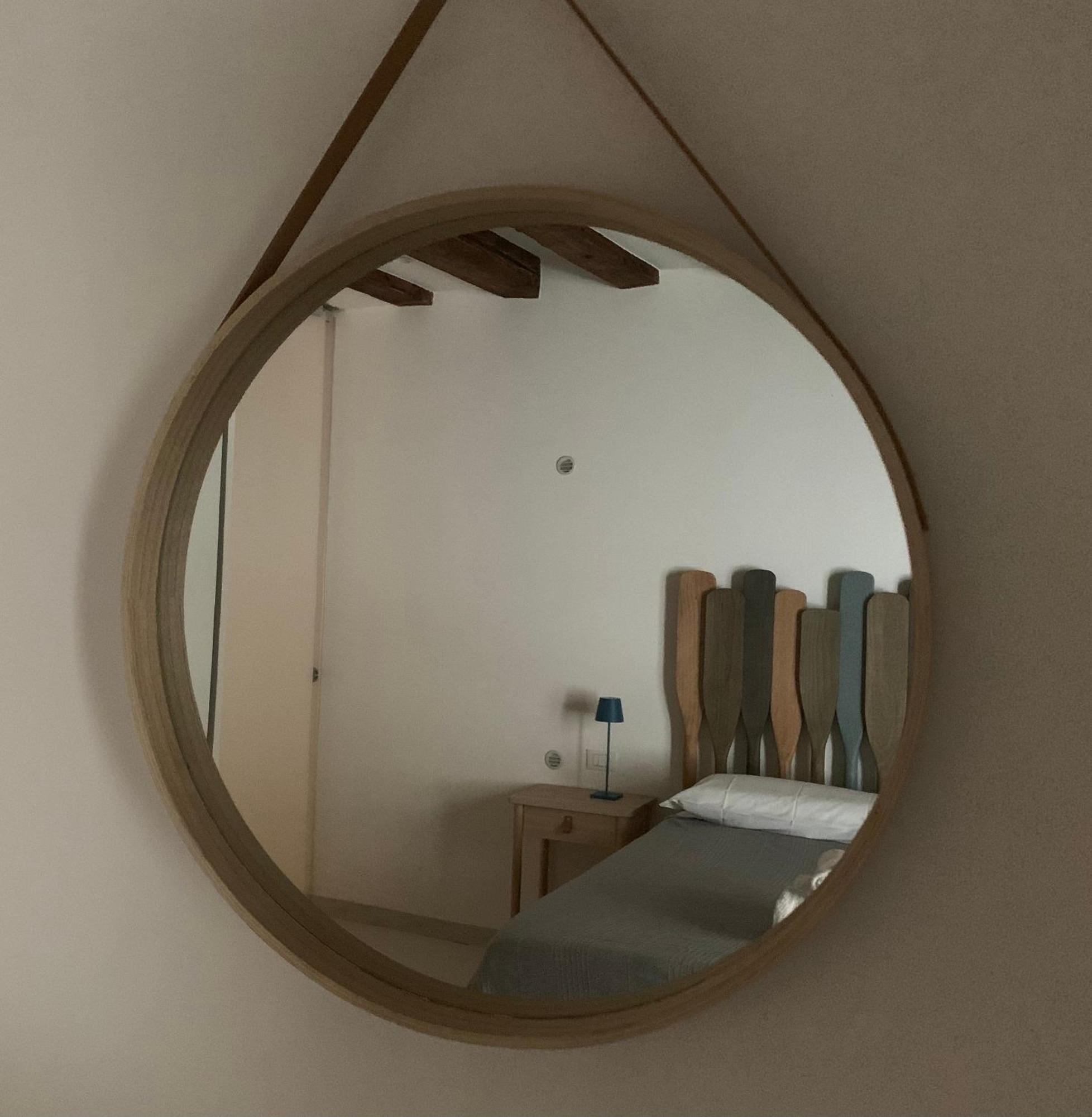 Ca' Dell'ombra Felice - Canal View Apartment Venice